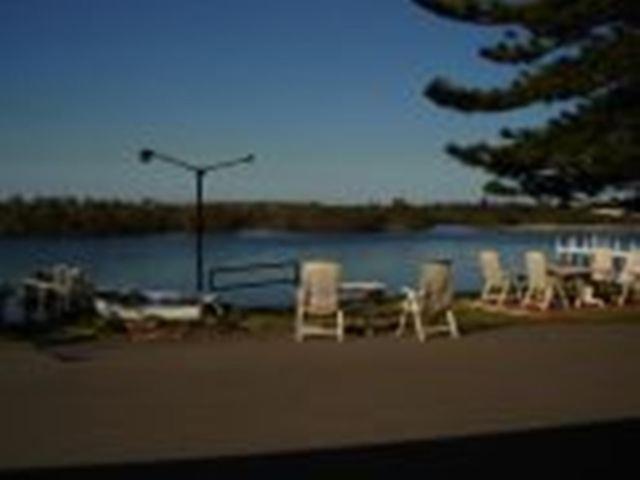 Black Swan Waterfront Motel (Adults Only) Swansea Exteriér fotografie